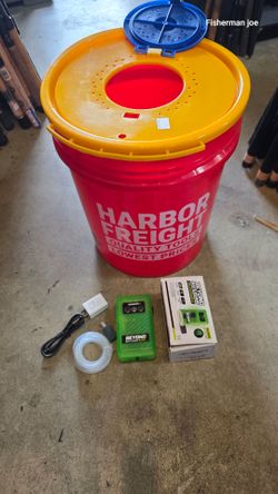 Bait Bucket/Rechargeable Aerator Machine