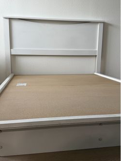 NEED GONE-South shore white full sized platform bed with headboard