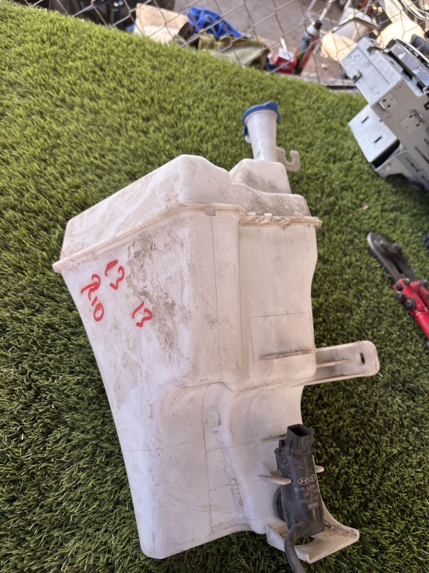 2013 Kia Rio Windshield Washer Fluid Reservoir