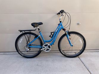 Bicycle Trek Navigator 3.0 hybrid bike 24 speed