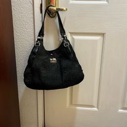  COACH .EST. 1941 .Black handbag 👜 