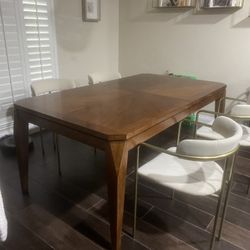 Dining room table and four chairs