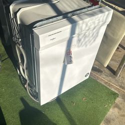 Whirlpool Dishwasher 