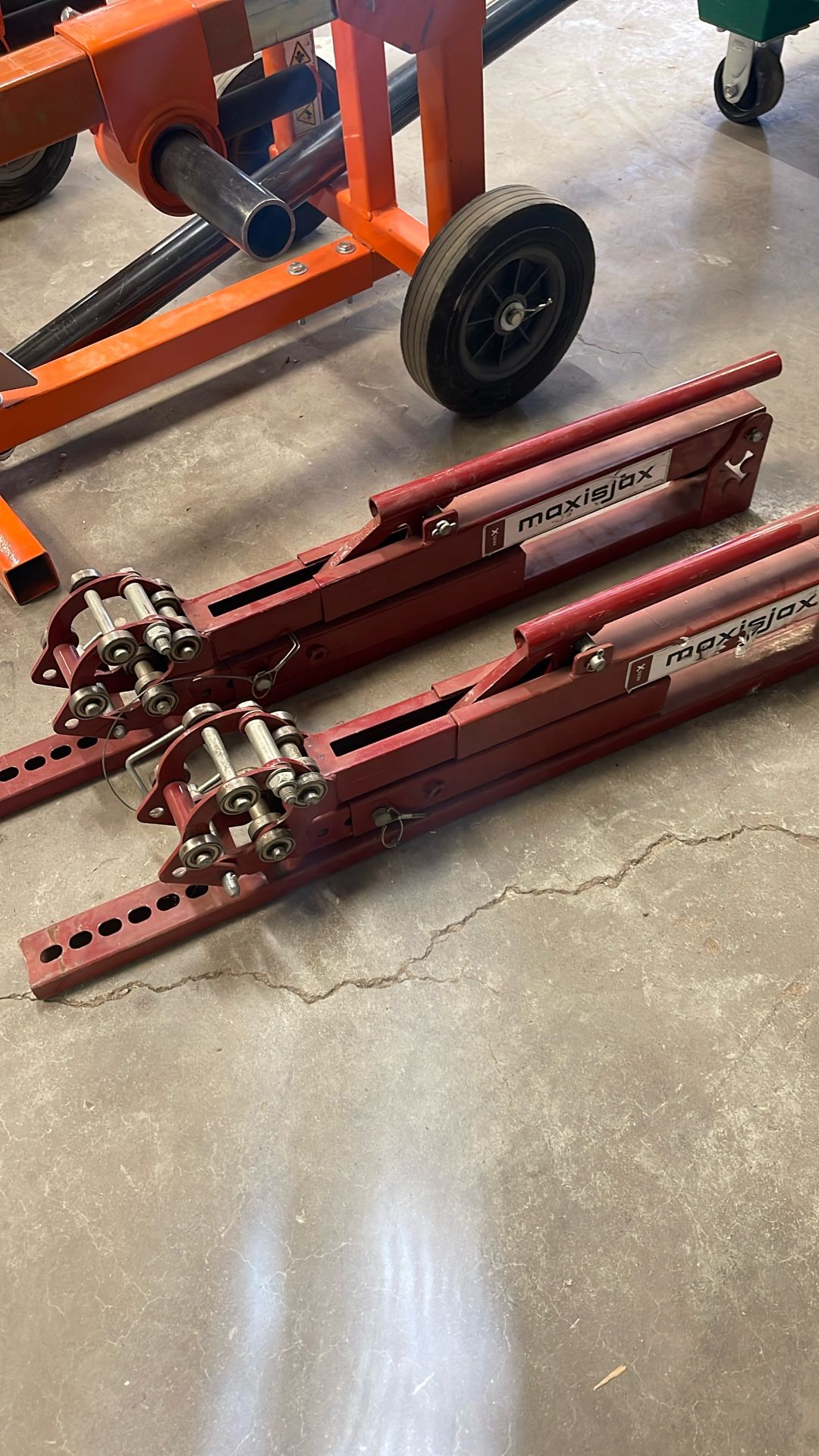Maxis Jack Stands