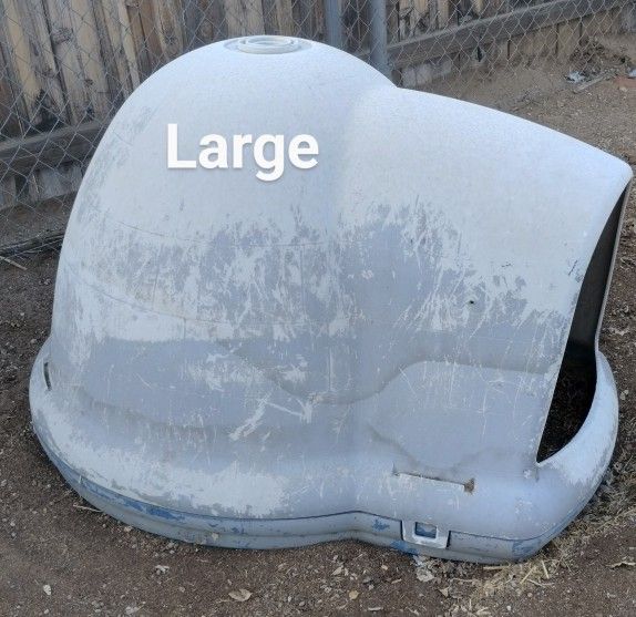 Large Igloo Dog House
