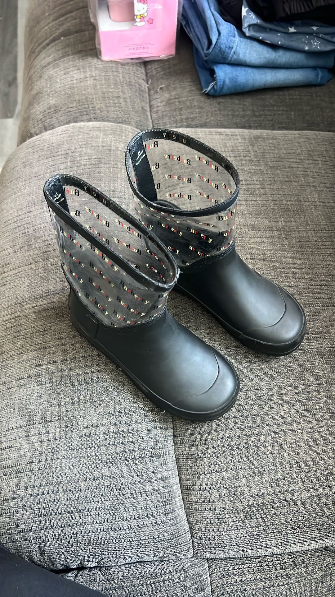 BURBERRY KIDS RAIN BOOTS SIZE 29