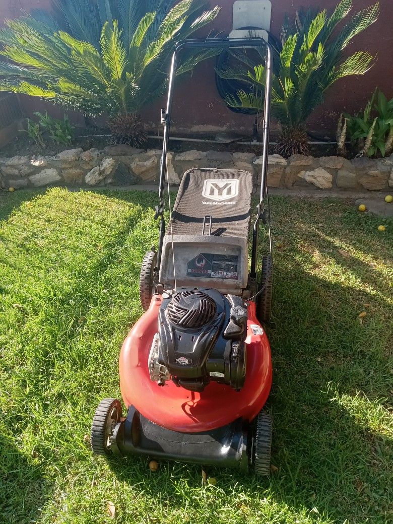 Lawn Mower Yard Machine 550ex 140cc 