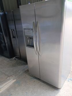 Frigidaire refrigerator stainless steel for low price working well