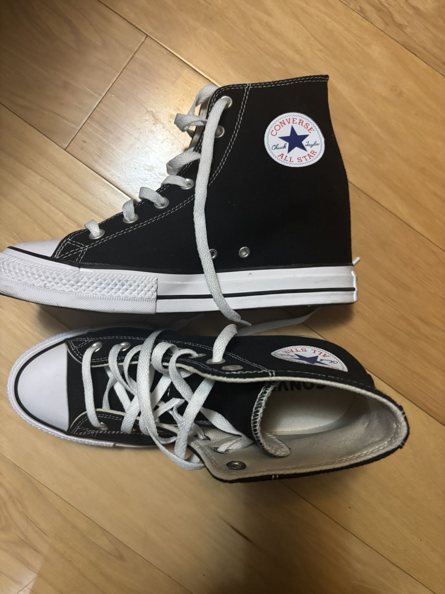 Converse Size 10  Heals