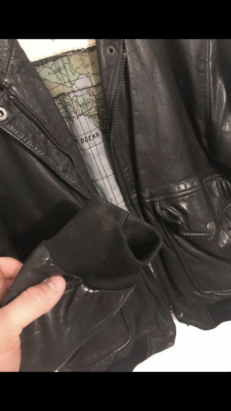 Vintage men’s leather jacket size large