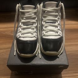 Air Jordan 11 Gratitude Size 6y (Read The Description)