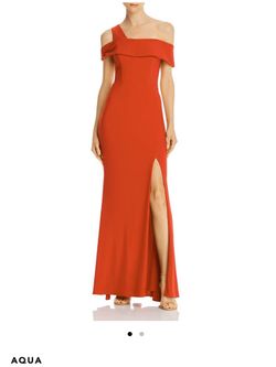 Exclusive Bloomindales Evening Red Off The Shoulder Long Gown Dress Formal Sz 0