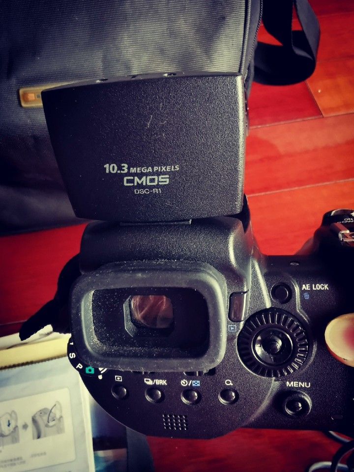 digital camera