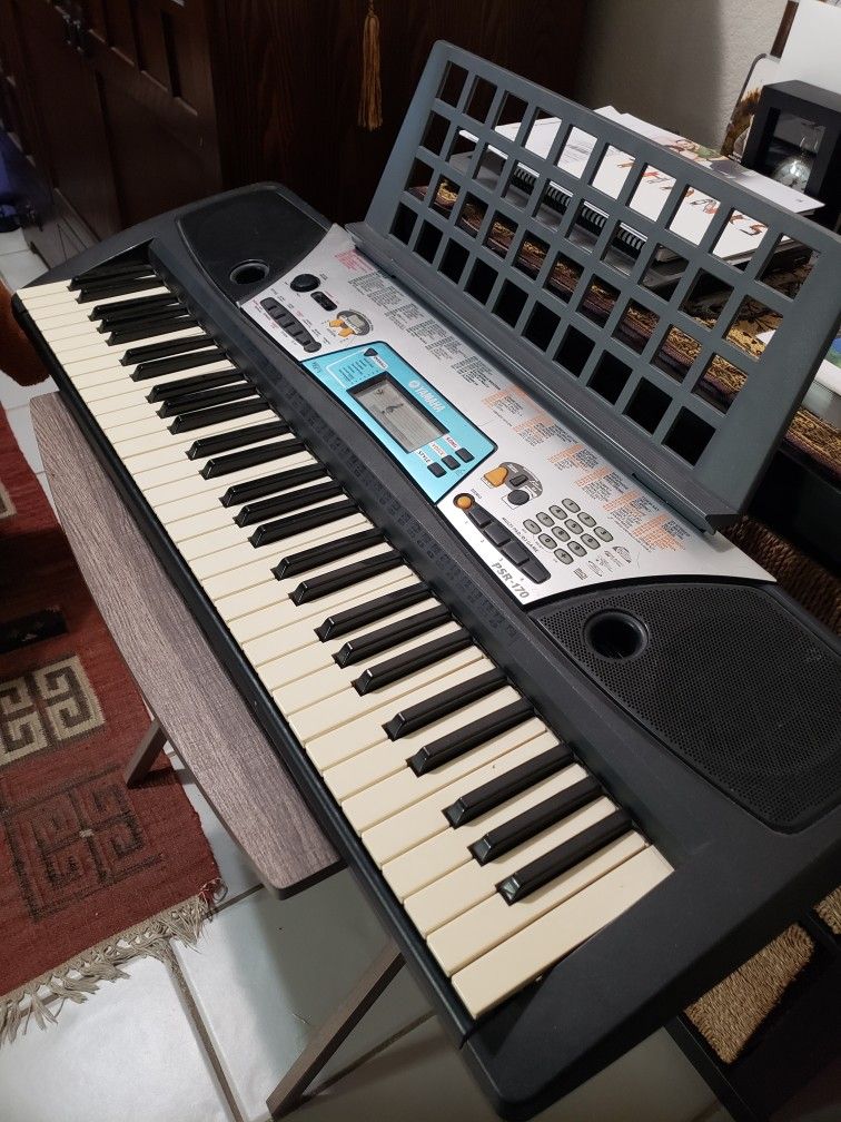 Yamaha Digital Keyboard, PSR-170, With Accessories