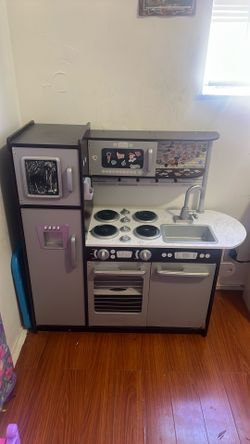 Kid play kitchen