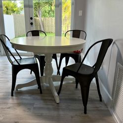 Round Dining  Set 