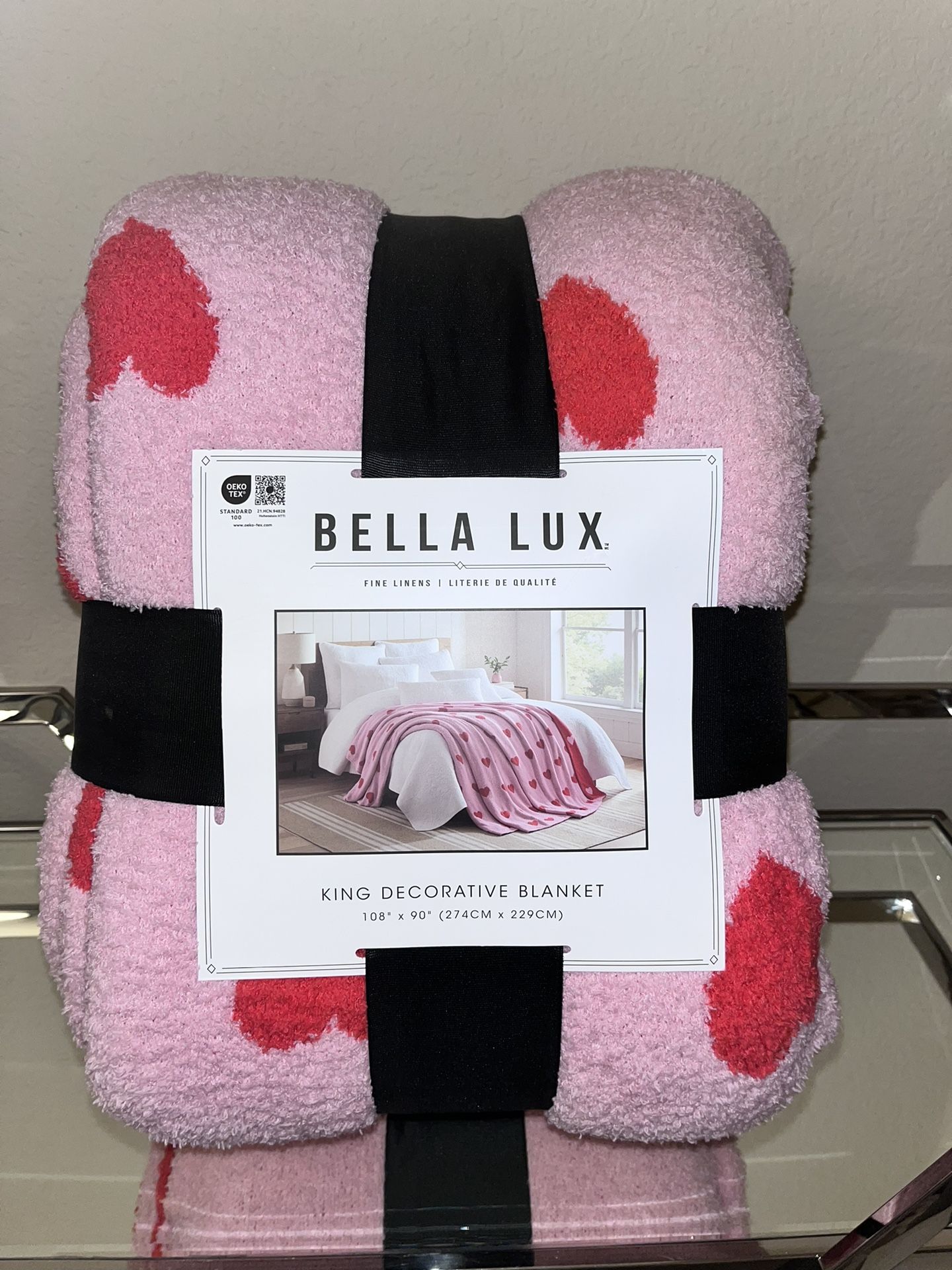 1-NWT BELLA LUX PINK HEARTS KNIT KING SIZE BLANKET