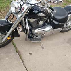 Suzuki Intruder 1500