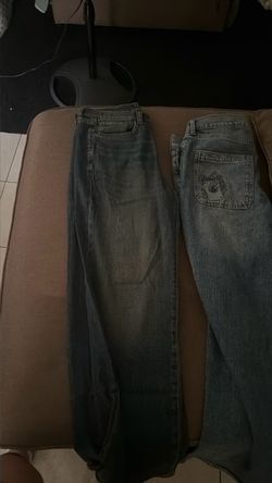 Two Pairs of Men's Denim Jeans Aeropostale
