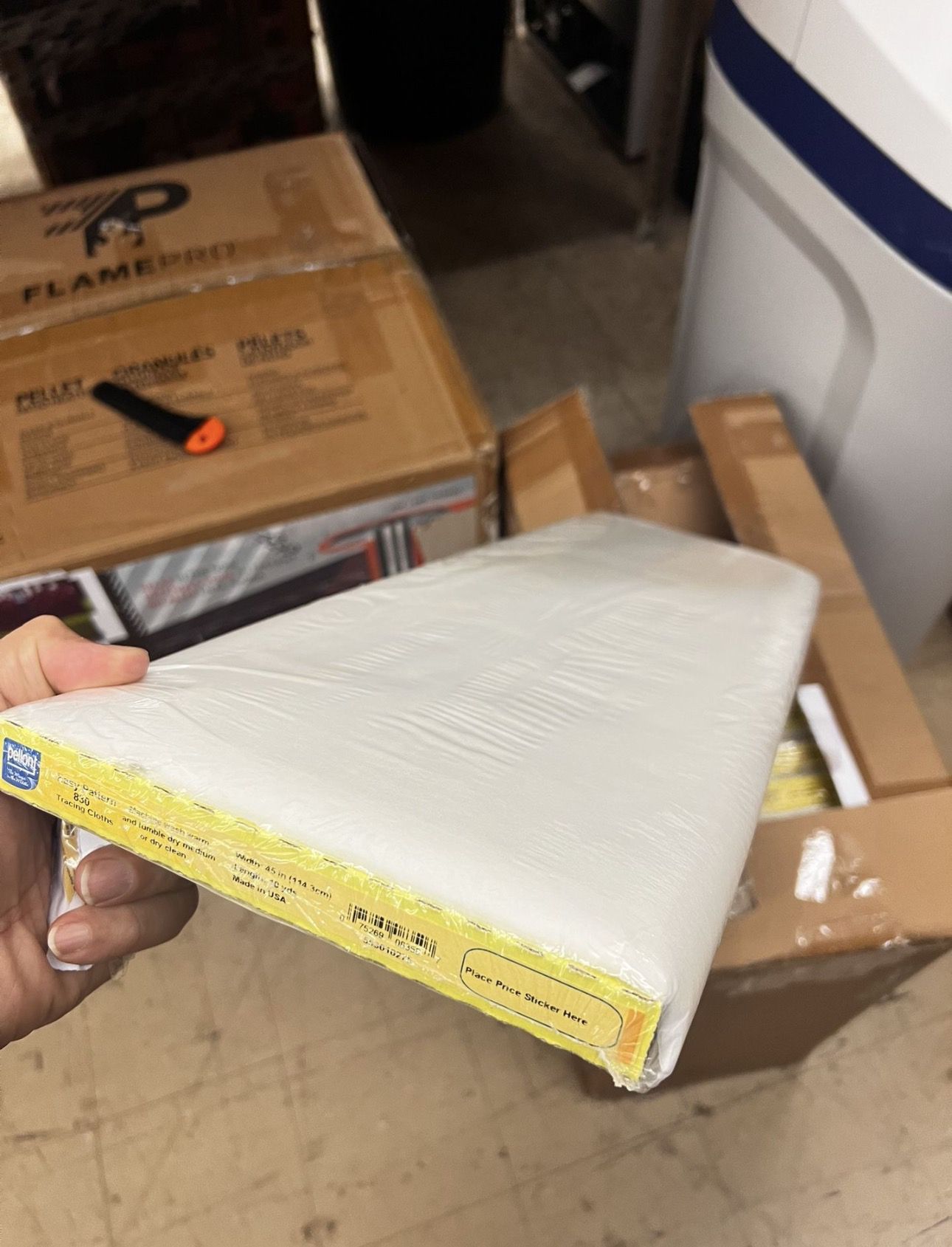 ✂️ Easy Pattern Fabric Bolt – 45” × 10 Yards – White – Brand New 🧵