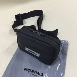 Men’s Essentials Sling Bag In Dark Slate/Stretch Limo/Black
