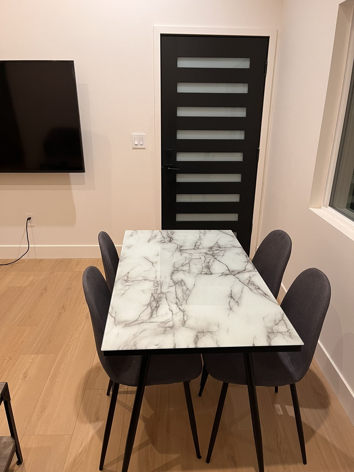 Modern Dining Table with 4 Chairs 