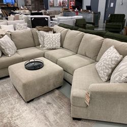 Sectional With Cuddler Right/Left Face I’m Jon Green, Wayne’s Home Sales Representative🌟