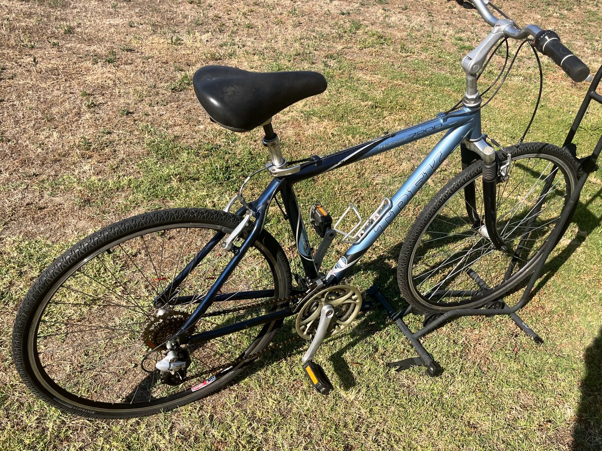 Trek hybrid bike