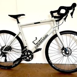 Road Bike Cannondale Synapse