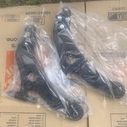 Toyota Sienna 04-10 Lower Control Arms