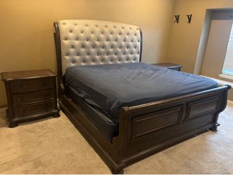 Bedroom set