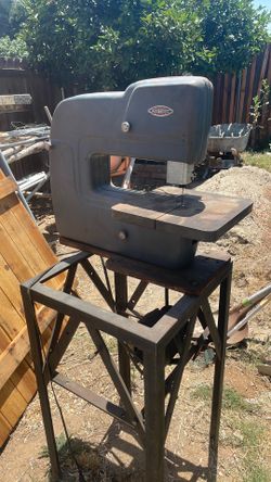 Stationary gig saw