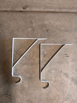 White Metal Shelf Brackets – Set of 2