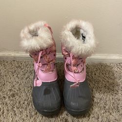 Thinsulate Snow Boots Size 4 For (8 To 10 Yrs Old)