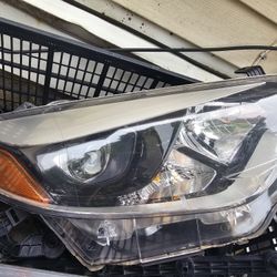 2015 Toyota Corolla Headlight And Grille