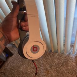 Beats solo HD headphones