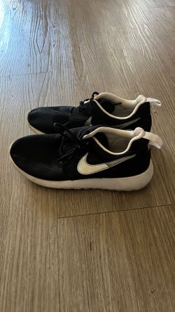 Nike Size 6 Women’s