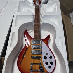 New sealed in the box Electric Guitar,Tremolos System Bridge Cherry Sunburst Color,6 Strings Guitarra (E65)