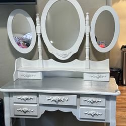 three mirror VINTAGE VANITY