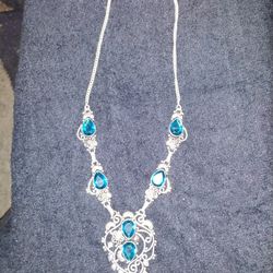 Sapphire Colored Stones Neckace