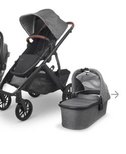 Used - LIKE NEW UPPAbaby Vista V2 Stroller  COMPLETE Bundle - Greyson (Charcoal Melange)