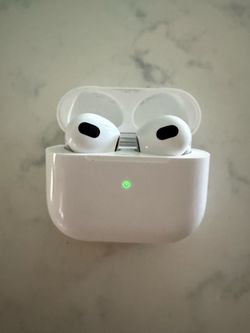 Apple AirPods 3rd Generation with Charging Case