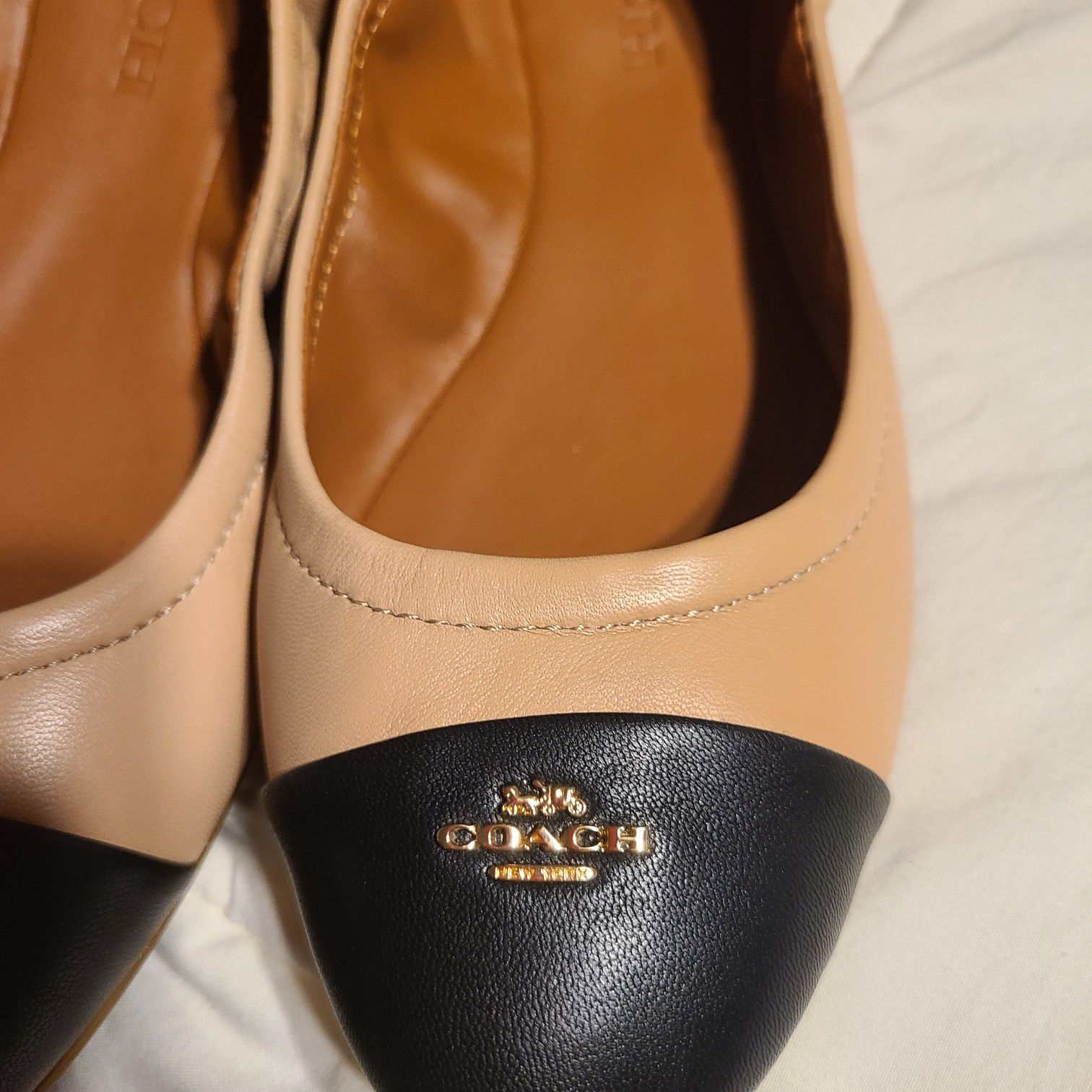 Flats shoes