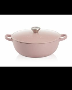 NIB BEAUTIFUL SIGNATURE ANTIQUE ROSE PINK CAST IRON SOUP POT 3.5 QT RARE COLOR!!