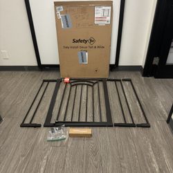 $35 #PAL112 (36” Tall X 29-47” Wide) Safety 1st Decorative Safety Gate For Baby, Dog / Easy To Install 