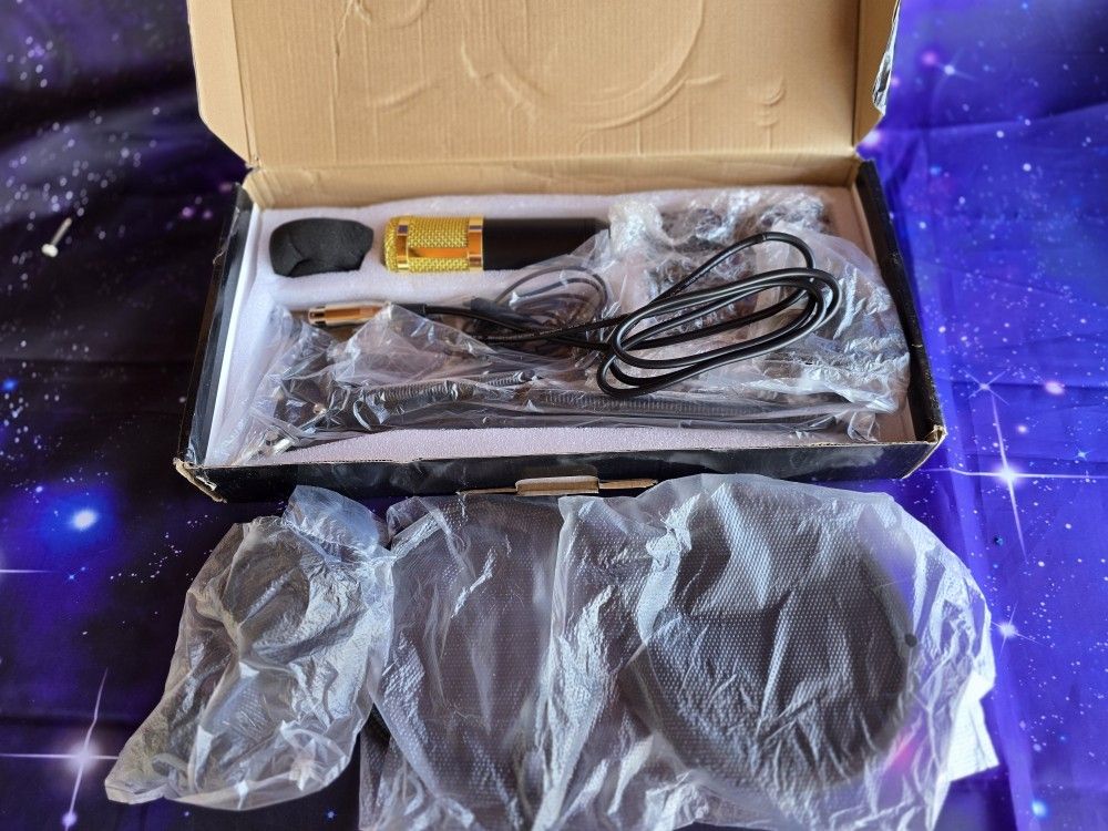 Podcast Equipment Bundle