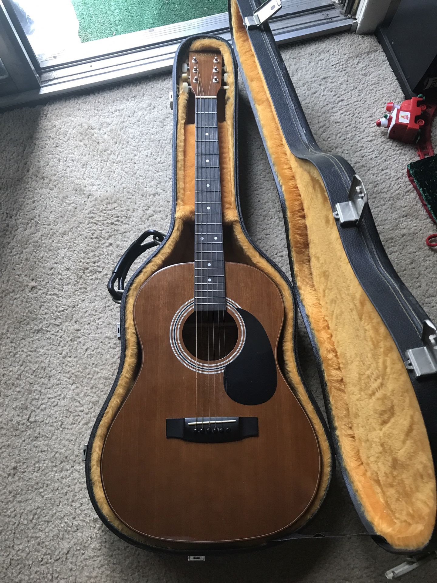Acoustic guitar Dixon dg3 with case