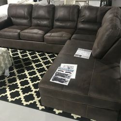 👒Brand New Navi 2 Piece Sleeper Sectional With Chaise 