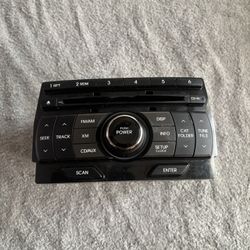 Genesis Coupe Stereo /radio