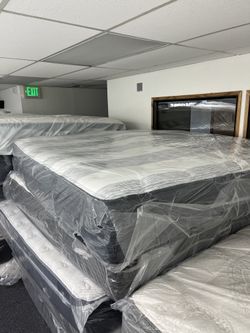 Queen Mattress Clearout!! $10 Down Take Now!!